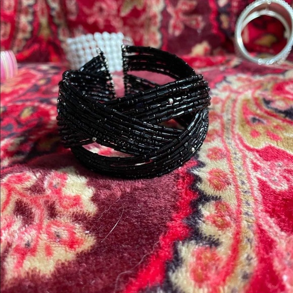 Bracelets - Picture 3 of 6